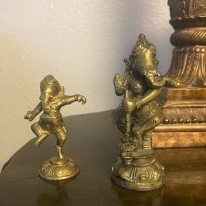 Elephant figurines brass